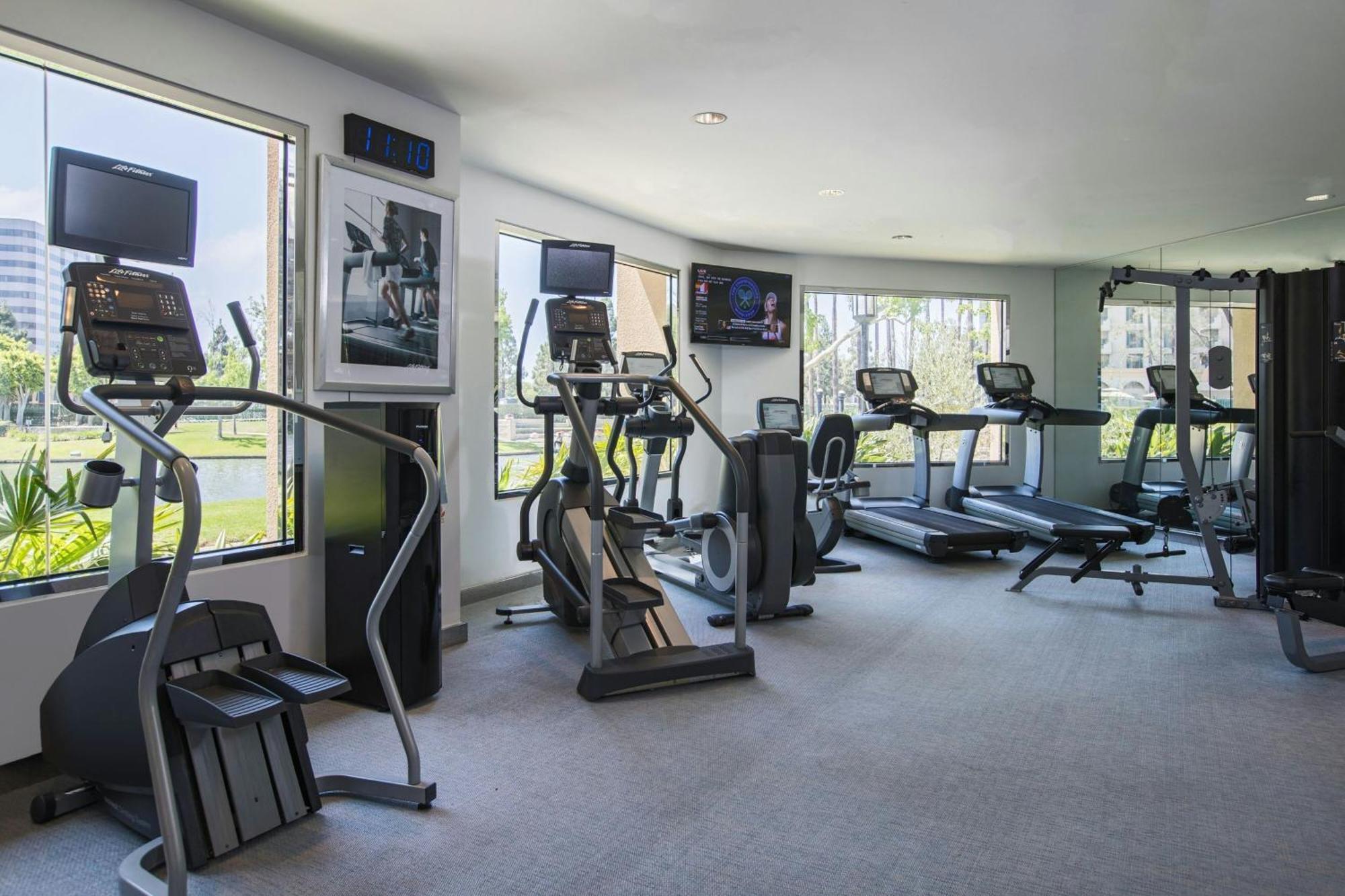 Avenue Of The Arts Costa Mesa, A Tribute Portfolio Hotel Экстерьер фото